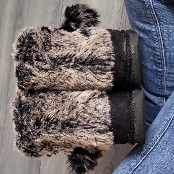 Cozy faux fur ski barbie booties - Picture 9 of 10